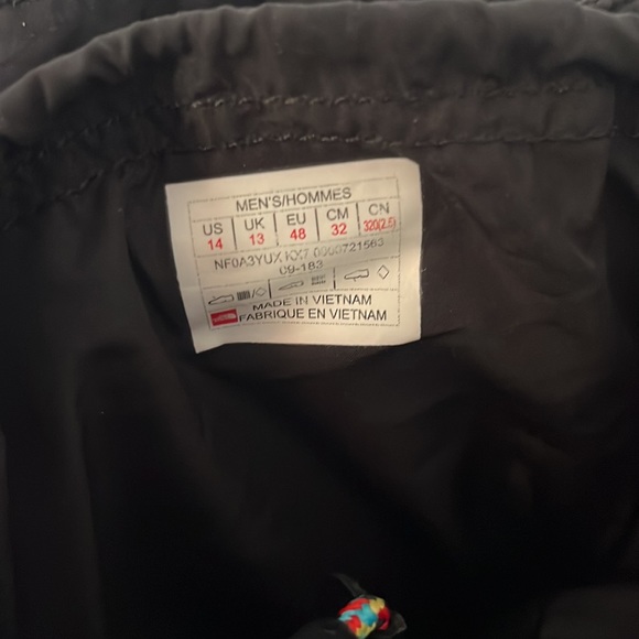 North Face - Picture 4 of 8